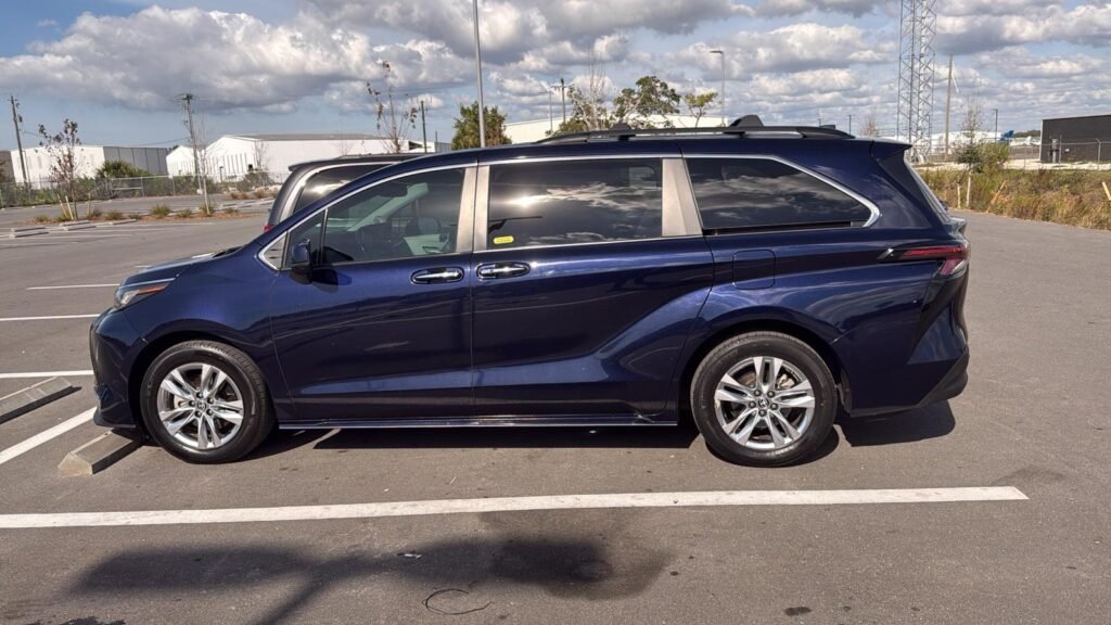 Stress-Free Airport Transportation for Large Families