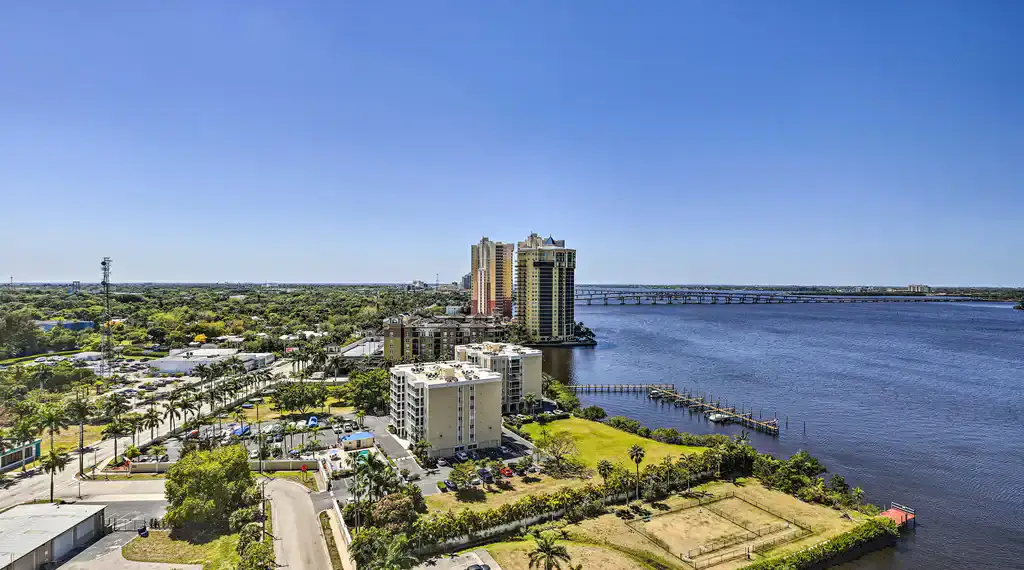 Fort Myers Airport transportation Airport Shuttle Limo Service Black car service