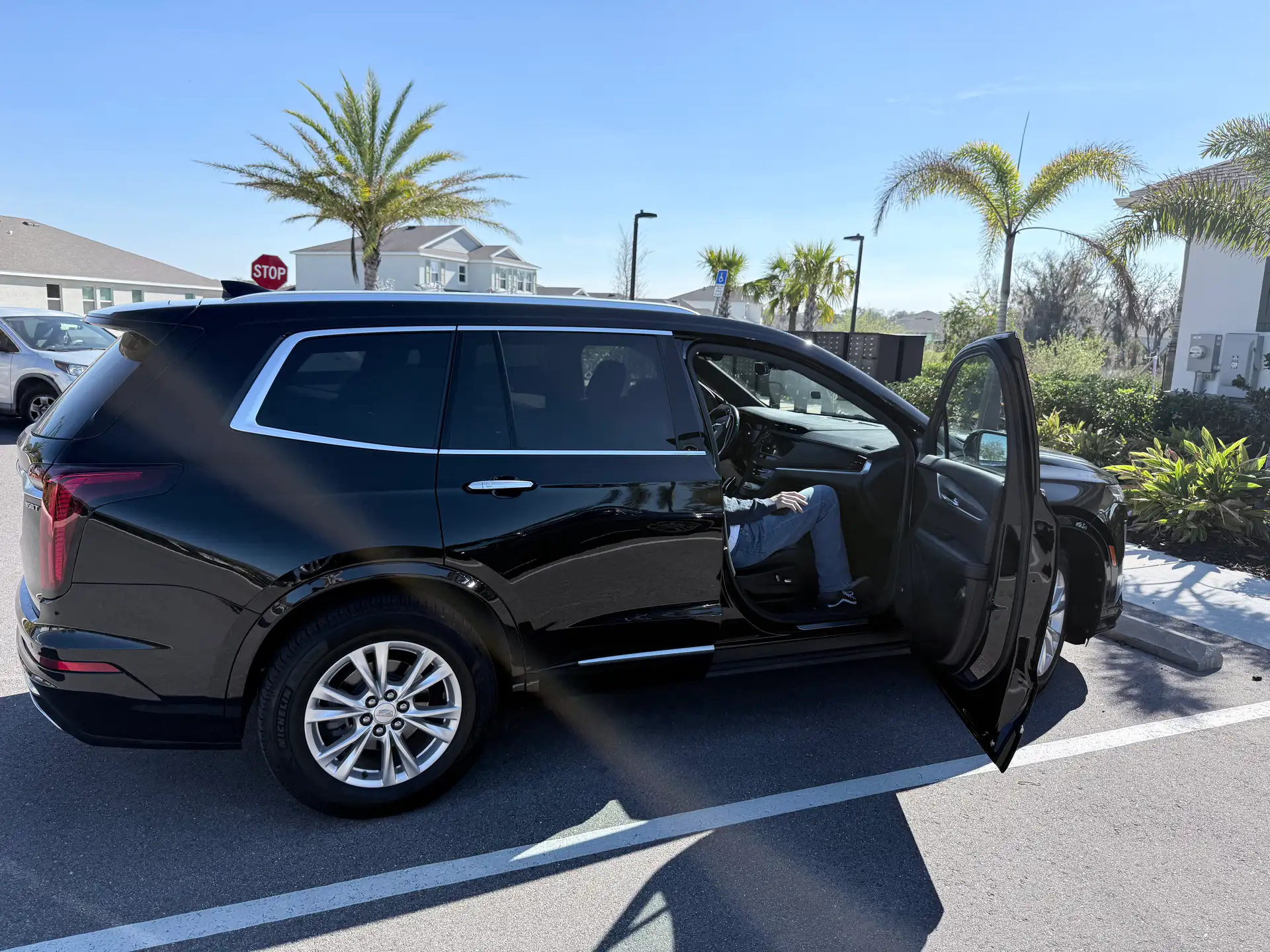 Luxury Taxi Service in Fort Hamer